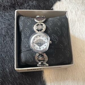 Harley-Davidson Black and Silver Women's Watch